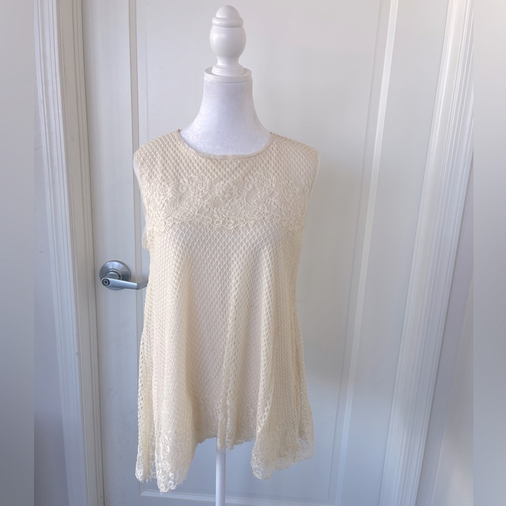 Max Jeans Lace Round Neck Sleeveless Women’s Top Size Small